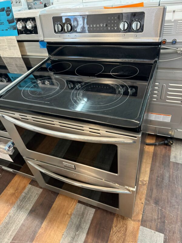 Frigidaire Like New Double Oven Electric Range