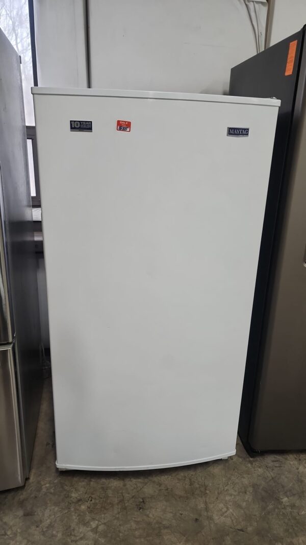 Maytag Used MZF34X16DW 30 Inch Upright Freezer - Image 5