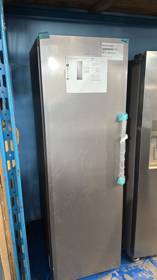 Samsung New RZ11M7074SA 24 Inch Upright Convertible Freezer - Image 2