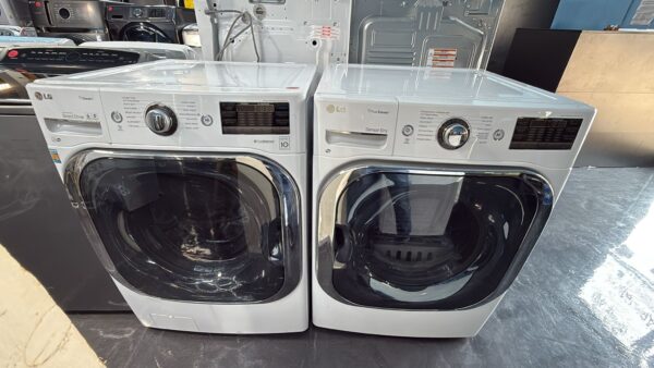 LG Refurbished Front Load Washer And Dryer Set In Excellent Condition