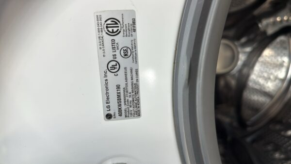 LG Refurbished Front Load Washer And Dryer Set In Excellent Condition - Image 7